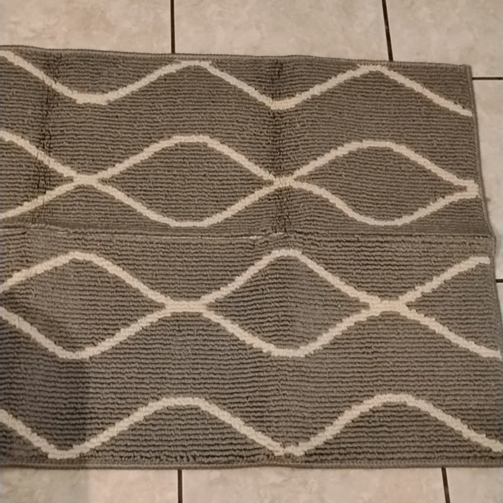 Wave Pattern Gray Dog Training Mat